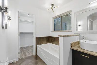 Property 26-8596 - Photo 30