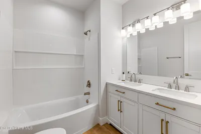 Property 26-8390 - Photo 8