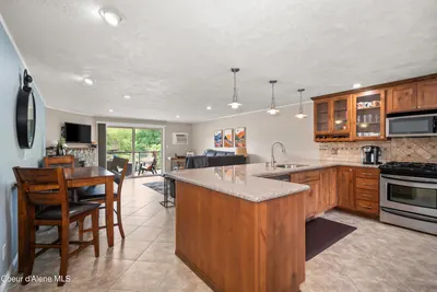Property 26-6887 - Photo 2