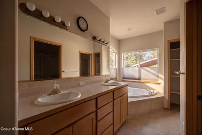Property 26-10474 - Photo 21