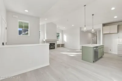 Property 26-10556 - Photo 15