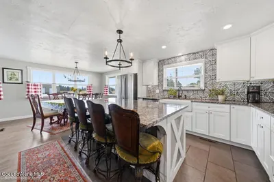 Property 26-7853 - Photo 2