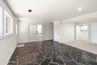 Property 26-10082 - Photo 27