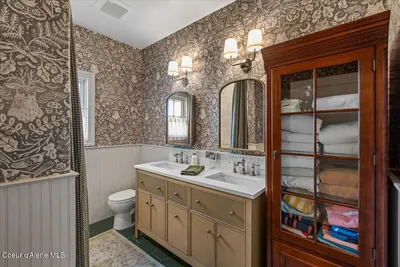 Property 26-8131 - Photo 38