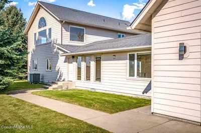 Property 26-10007 - Photo 2