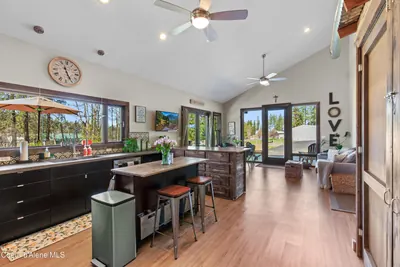 Property 26-9343 - Photo 2