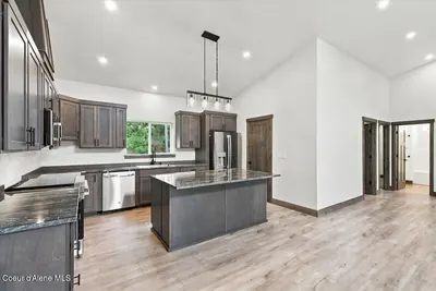 Property 26-10586 - Photo 13
