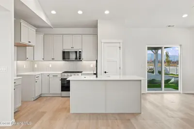 Property 26-10338 - Photo 18