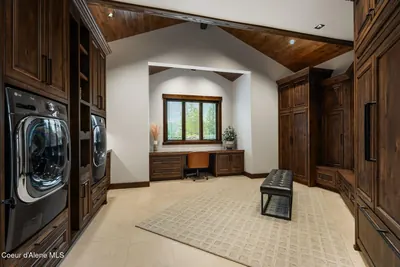 Property 26-3928 - Photo 26