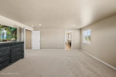 Property 26-9568 - Photo 27