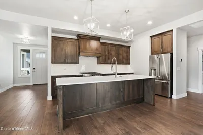 Property 26-8569 - Photo 1