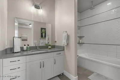 Property 26-9872 - Photo 19