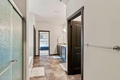 Property 26-7679 - Photo 36