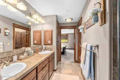 Property 26-10558 - Photo 16
