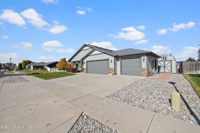 Property 26-10340 - Photo 2