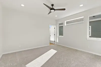 Property 26-10338 - Photo 26