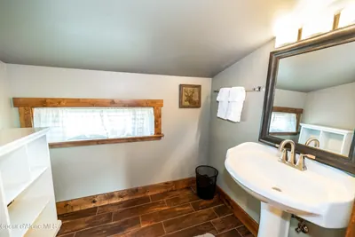 Property 25-10241 - Photo 25
