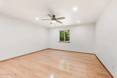 Property 26-7223 - Photo 31