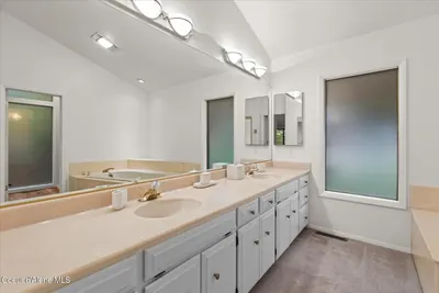 Property 26-9840 - Photo 32