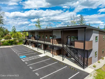 Property 26-8228 - Photo 2