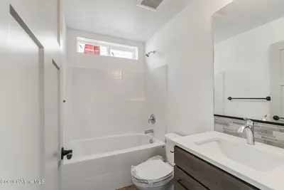 Property 26-2432 - Photo 5
