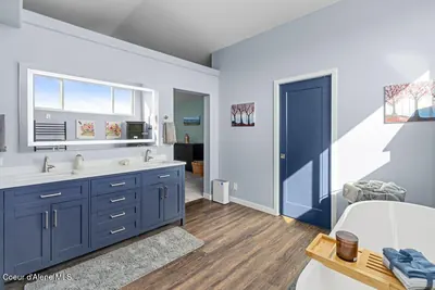 Property 26-10085 - Photo 16