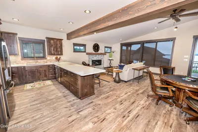 Property 26-985 - Photo 2