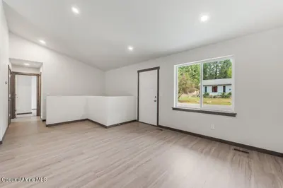Property 26-7877 - Photo 5