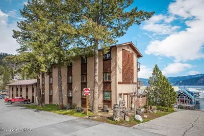 Property 26-10502 - Photo 2