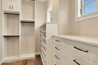 Property 26-10615 - Photo 19