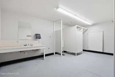 Property 26-10093 - Photo 58