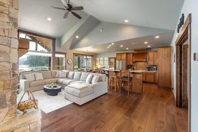 Property 26-8643 - Photo 3