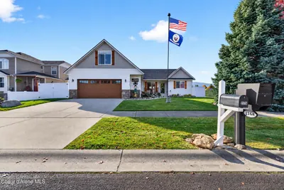 Property 26-10416 - Photo 1
