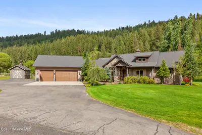 Property 26-10608 - Photo 2