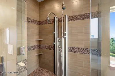 Property 26-8617 - Photo 63