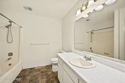 Property 26-9221 - Photo 26