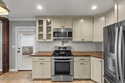 Property 26-10001 - Photo 18