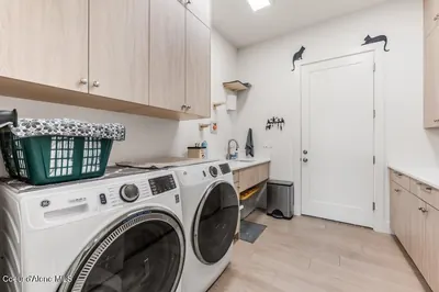 Property 26-8289 - Photo 26