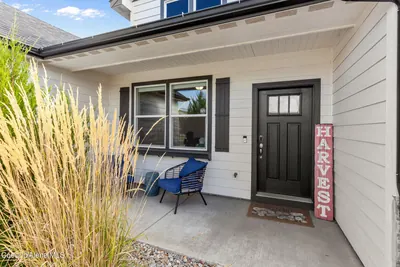 Property 26-10140 - Photo 2