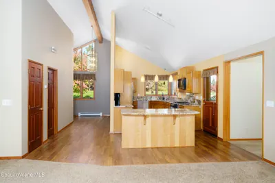 Property 26-10065 - Photo 6
