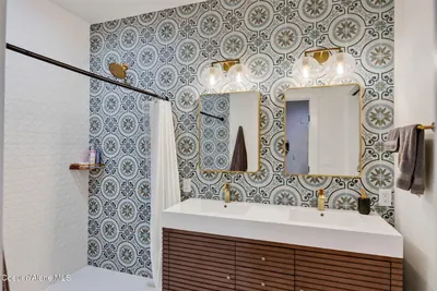 Property 26-10381 - Photo 50