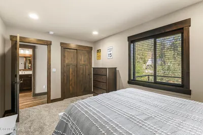 Property 26-7905 - Photo 38