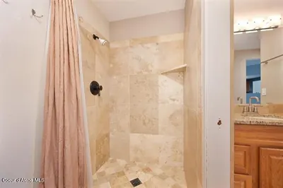 Property 26-10226 - Photo 16