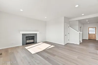 Property 26-8713 - Photo 5