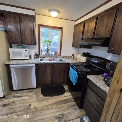 Property 25-11140 - Photo 4