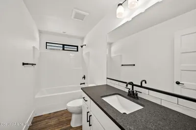 Property 26-10221 - Photo 3