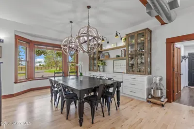 Property 26-10004 - Photo 11