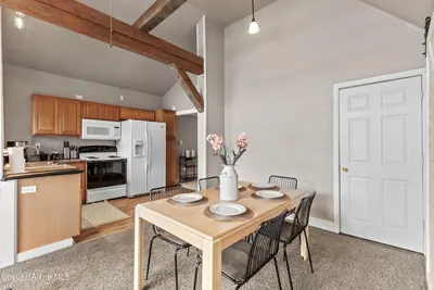 Property 25-10028 - Photo 6