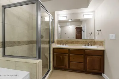 Property 26-9354 - Photo 27