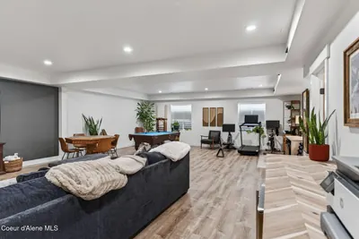 Property 26-10381 - Photo 61